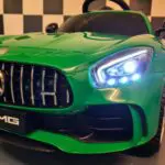 Elektrische auto kind Mercedes GTR metallic groen