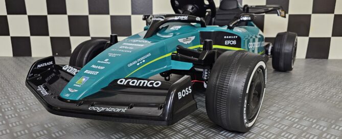 Aston Martin Formule 1 kinderauto 24 volt